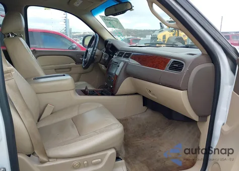 2013 Chevrolet Tahoe Ltz from USA, damaged, VIN 1GNSKCE08DR229032